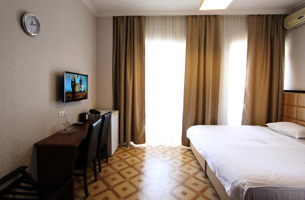 Gtm Kapan Hotel Tbilisi ภายนอก รูปภาพ