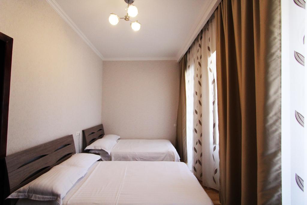 Gtm Kapan Hotel Tbilisi ภายนอก รูปภาพ