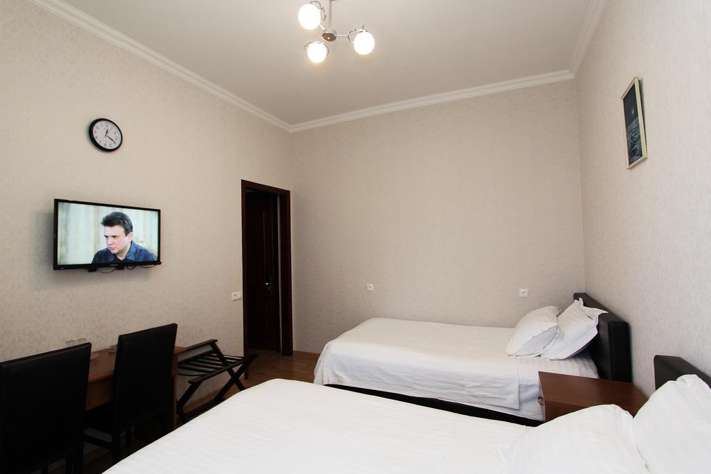 Gtm Kapan Hotel Tbilisi ภายนอก รูปภาพ